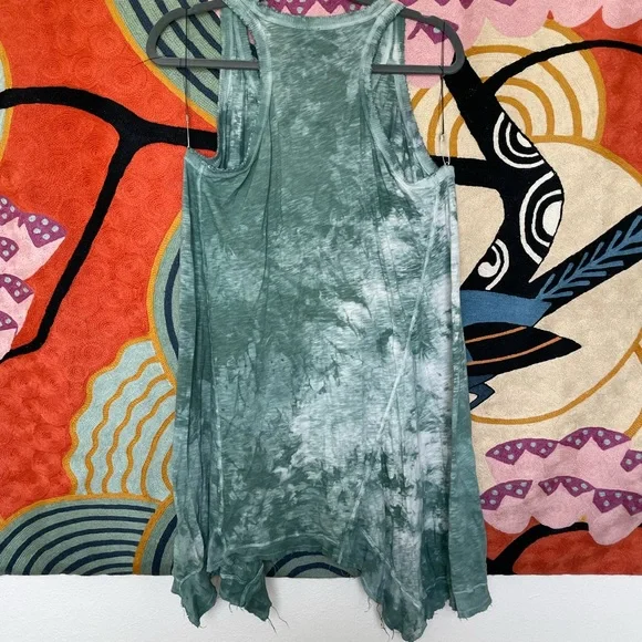 Magnolia Pearl Tie-Dye Sleeveless Tunic - Picture 2 of 3